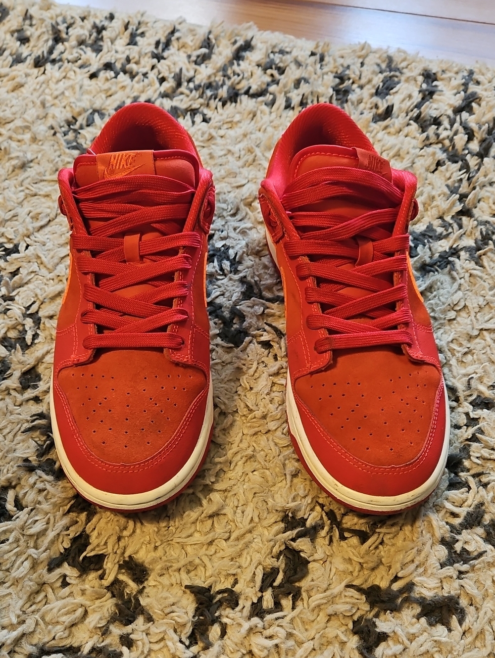 Nike Mens Red Low-Top Sneakers